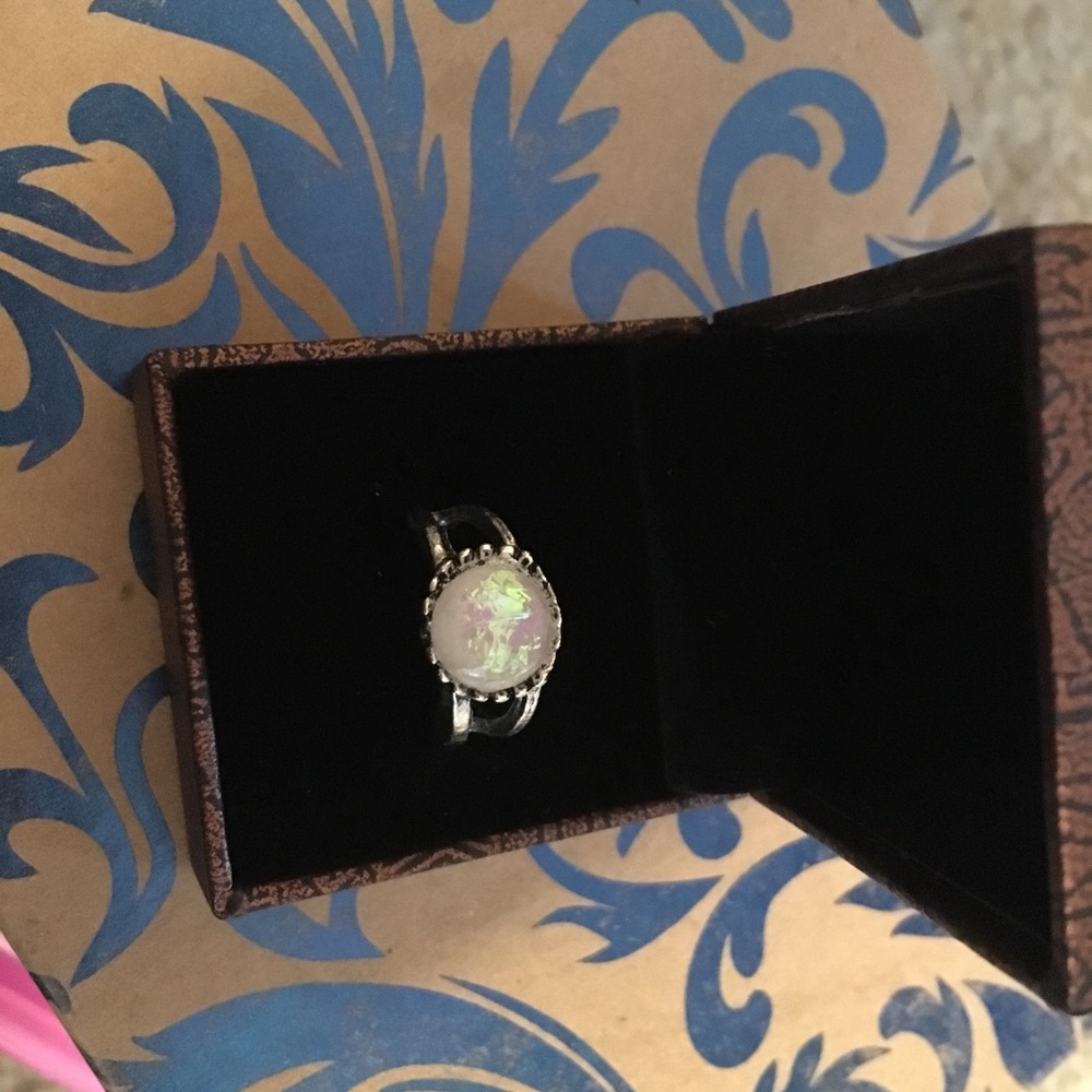 Fashion Moon Stone Ring 😍🌙